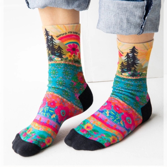 NWT 2-pair Natural Life Socks, Vibrant Colors, Fun Patterns, fits sizes 5-11 - Picture 3 of 7